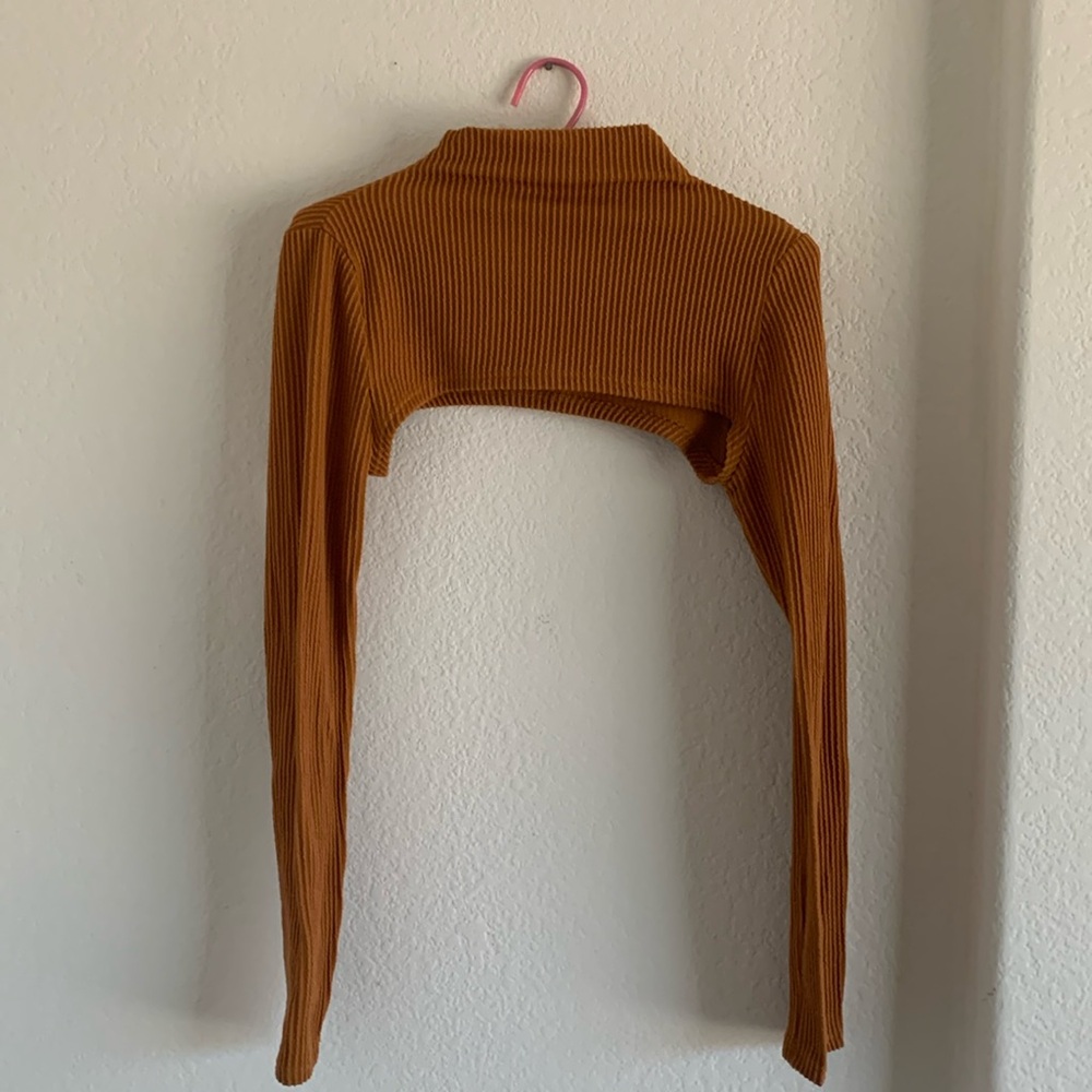 🧡 high crop top